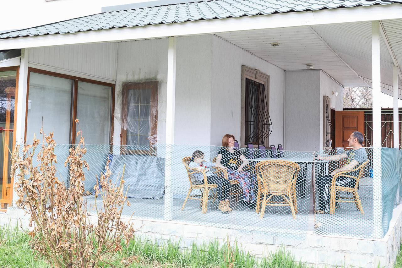 "European" Backpackers Hostel In Almaty Exterior photo